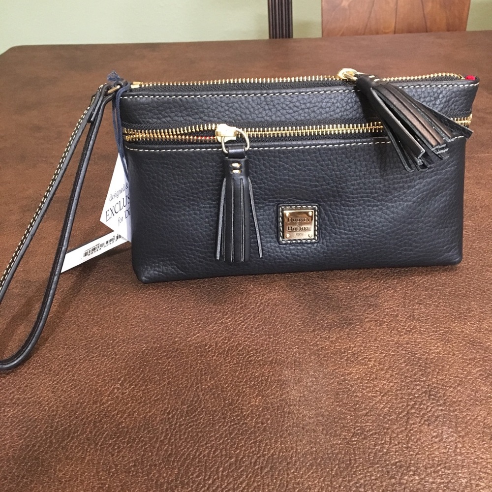 Dooney and Bourke double zipper Wristlet
